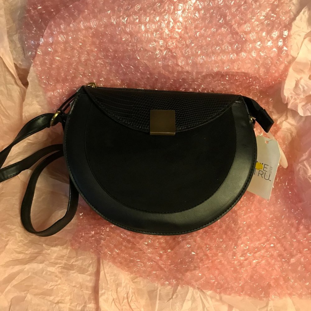 Time And Tru Adjustable Strap Black Purse